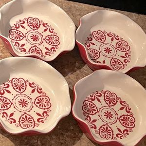 Mesa Stoneware Mini Pie Set